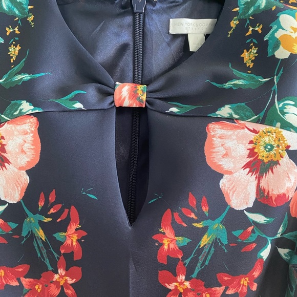 NY & Co navy, floral dress - Picture 3 of 4